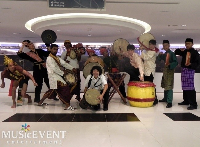 1 malaysia drum 12pax (Performance for Opening Gambit Anugerah karyawan at Bangsar Shopping Centre)